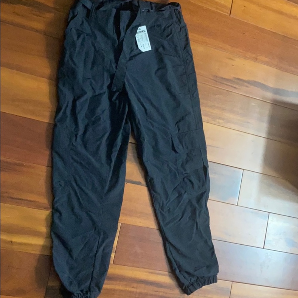 Zumiez black cargo buckle belt pants for juniors!